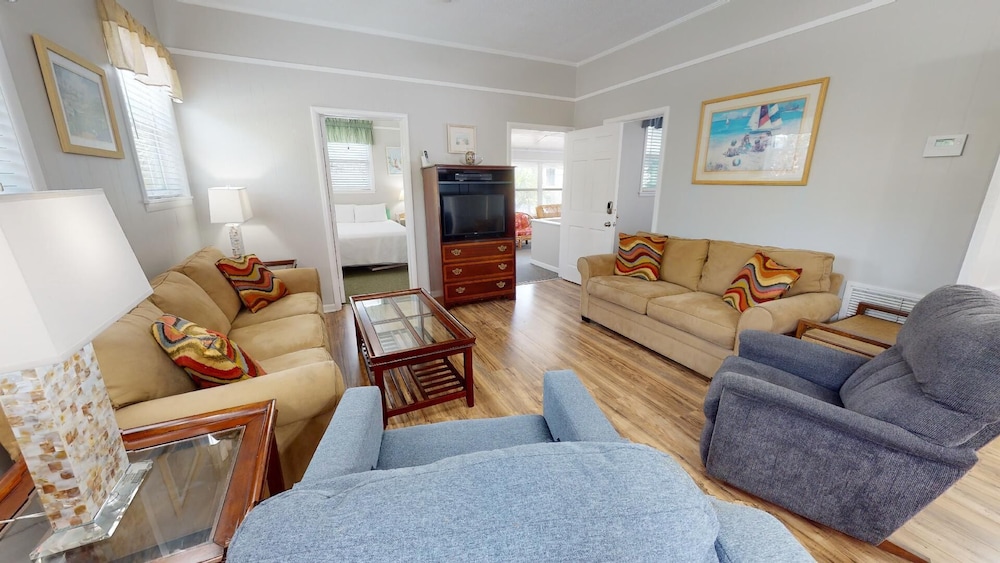 Beach Nugget by Tybee Vacation Rentals — 4-Star Luxury Hotel in Tybee Island, United States