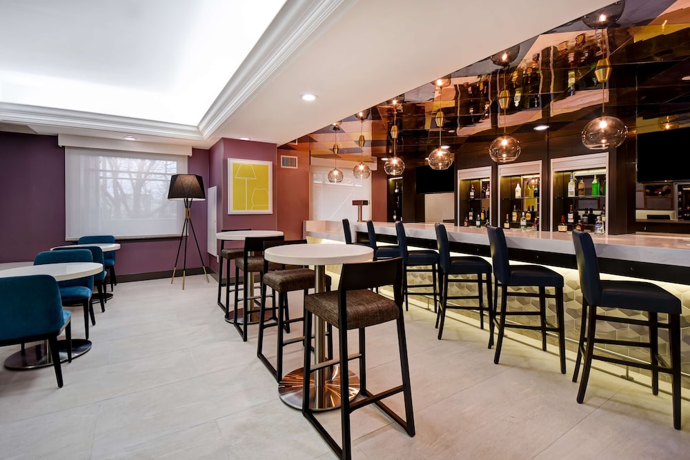 Hampton Inn Ny Jfk - photo 35