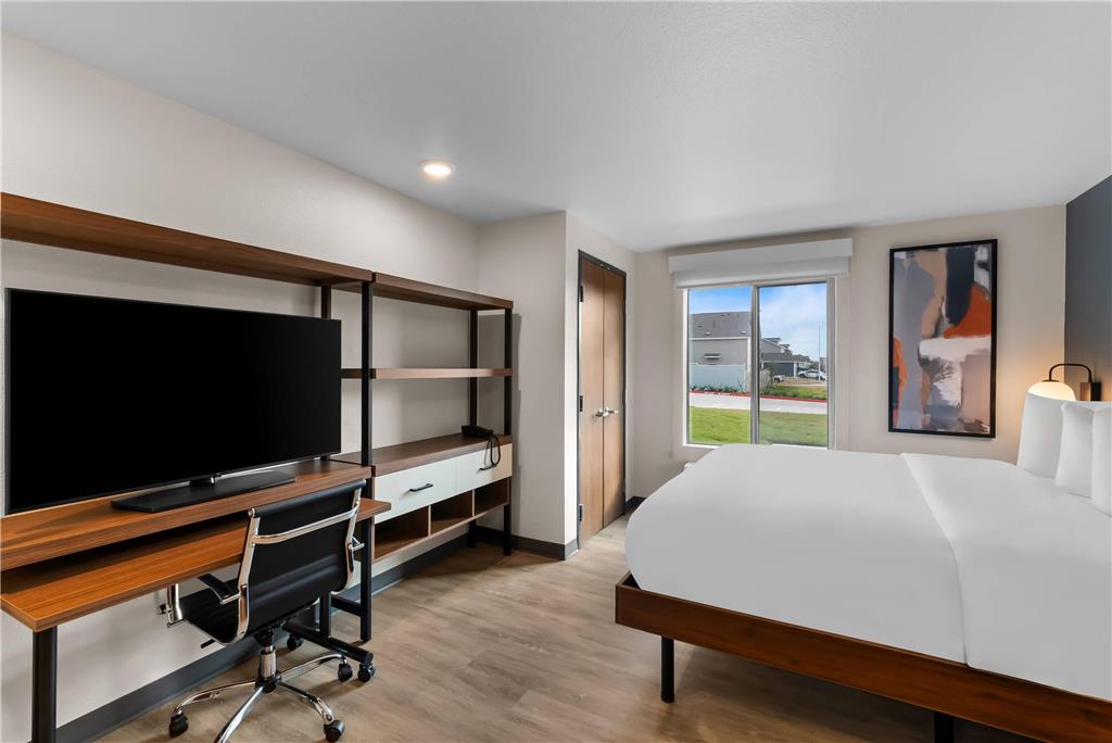 Everhome Suites Bastrop - photo 29