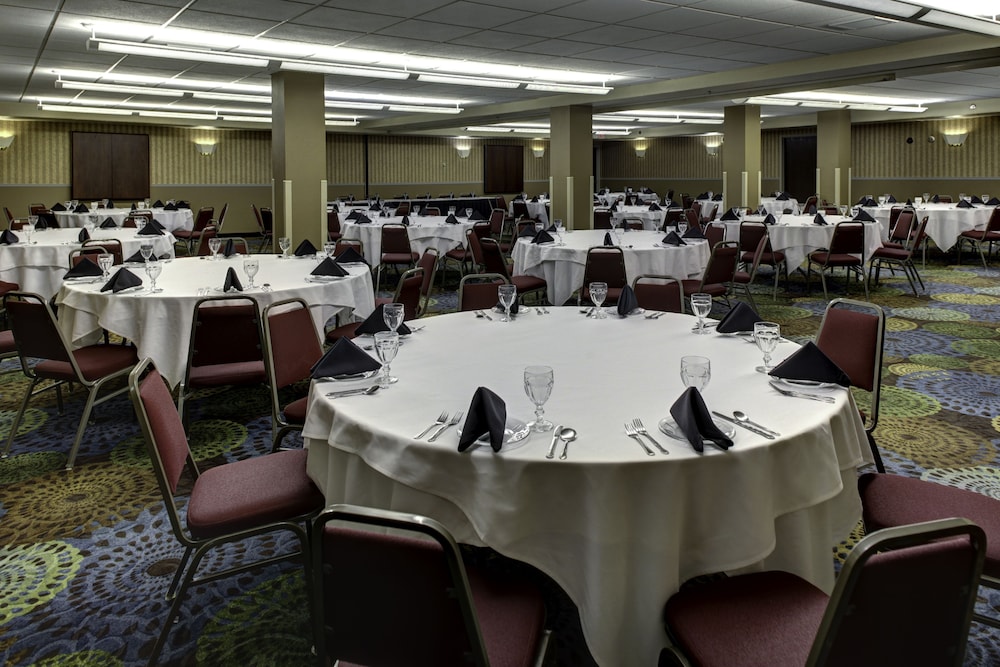 Holiday Inn Express Hotel & Suites Deadwood Gold Dust Casino - photo 47