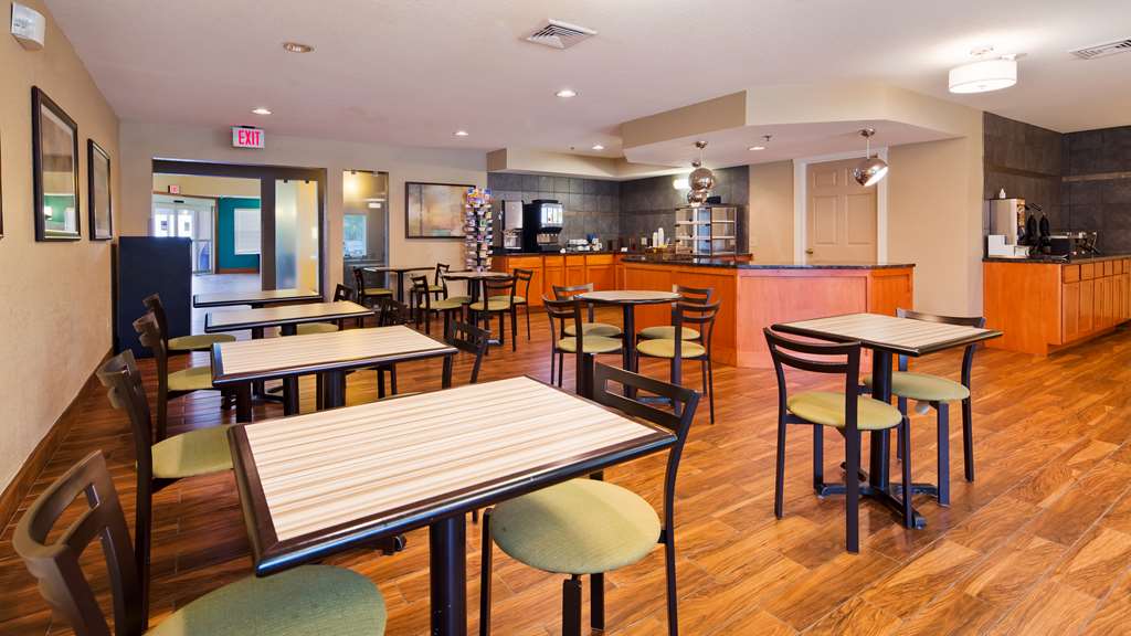 Best Western Plus Menomonie Inn & Suites - photo 4