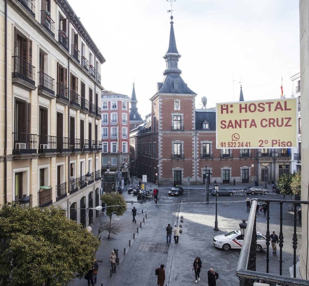 Hostal Santa Cruz Madrid hotel