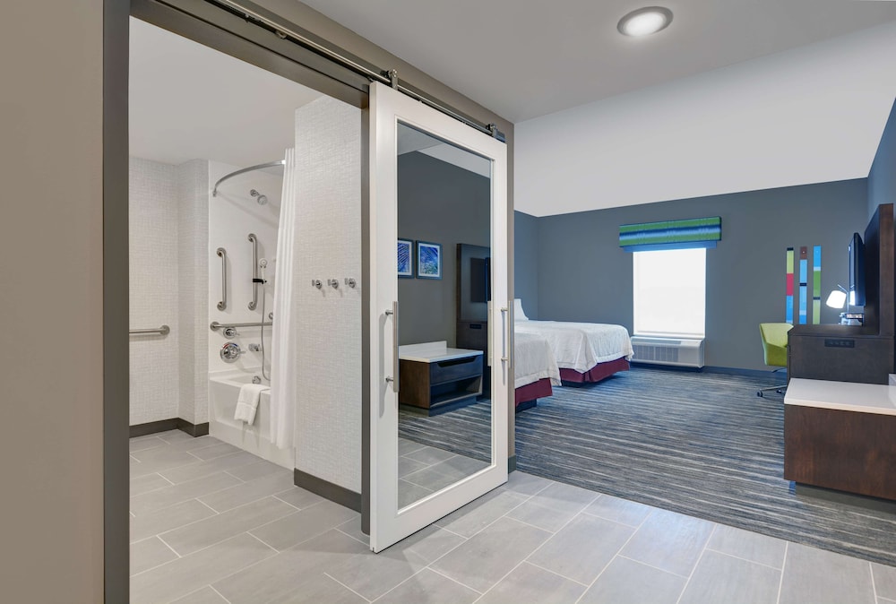 Hampton Inn & Suites MacClenny I 10 - photo 14