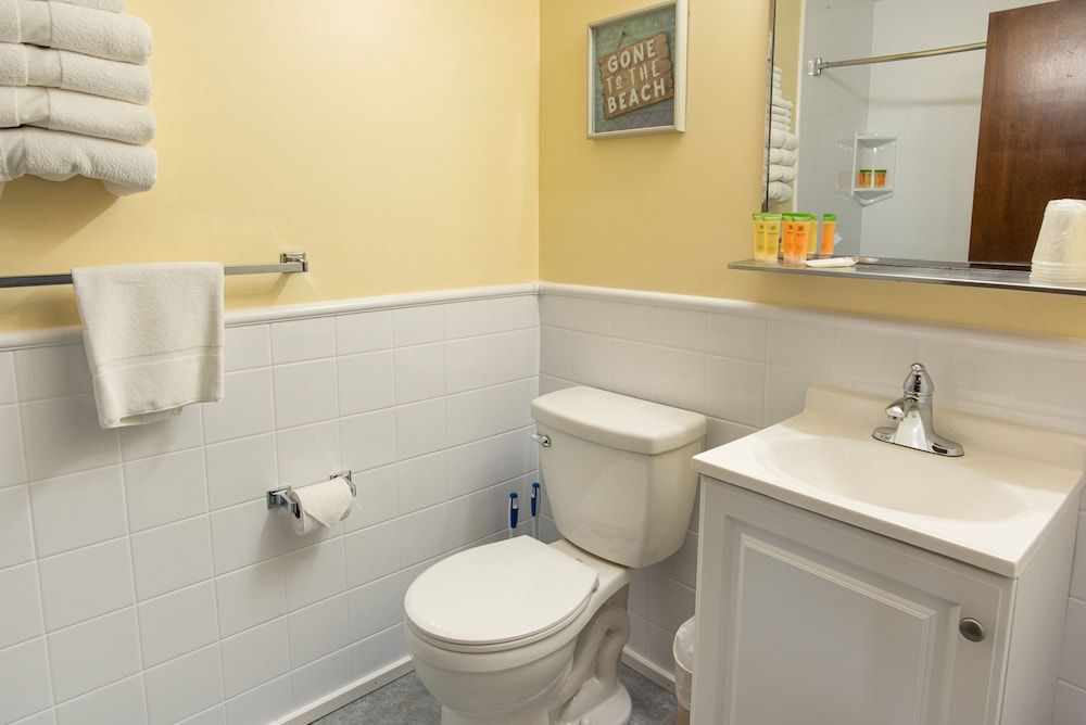 Abellona Inn & Suites - photo 13