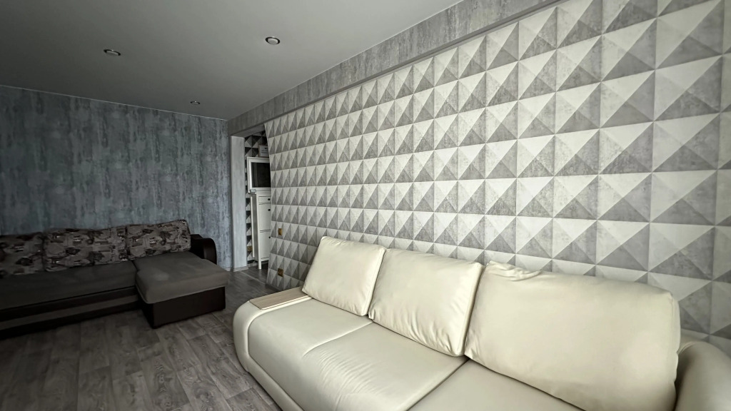 Uyutnaya Chistaya Kvartira S Yevroremontom V Tsentre Goroda Flat 21514613 — Bodaybo