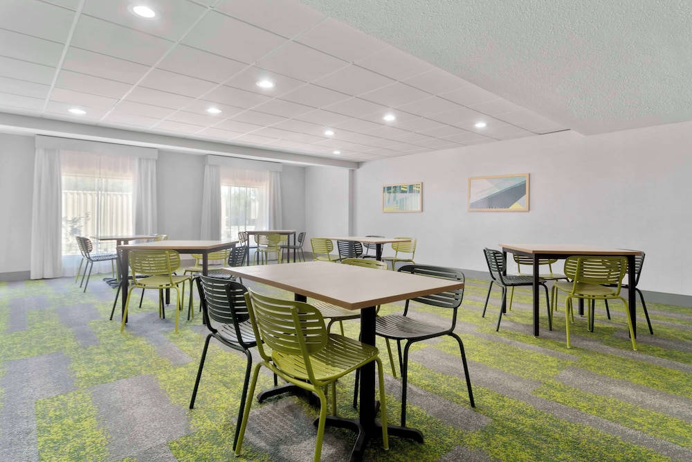 Spark by Hilton Grand Prairie - photo 22