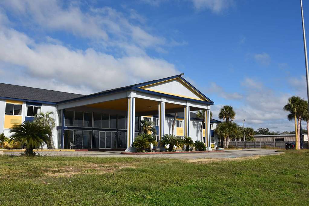 Super 8 by Wyndham Biloxi - photo 6