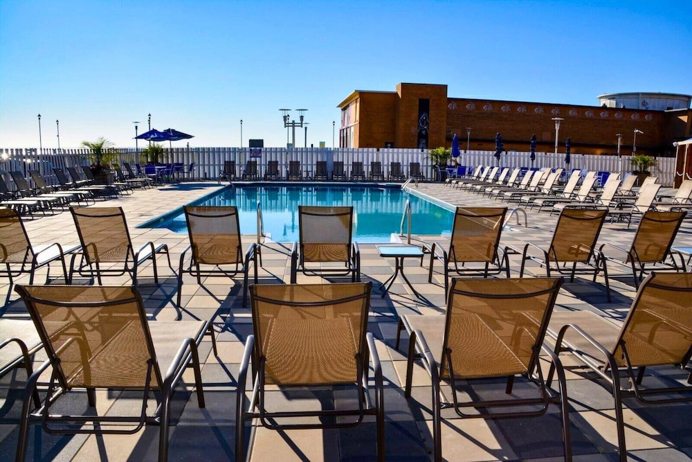 Berkeley Oceanfront Hotel - photo 39