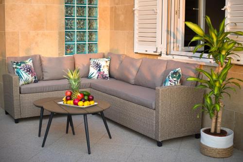 Apartment Terrace View & Barbecue — 4-Star Luxury Hotel in Dubrovnik, Croatia