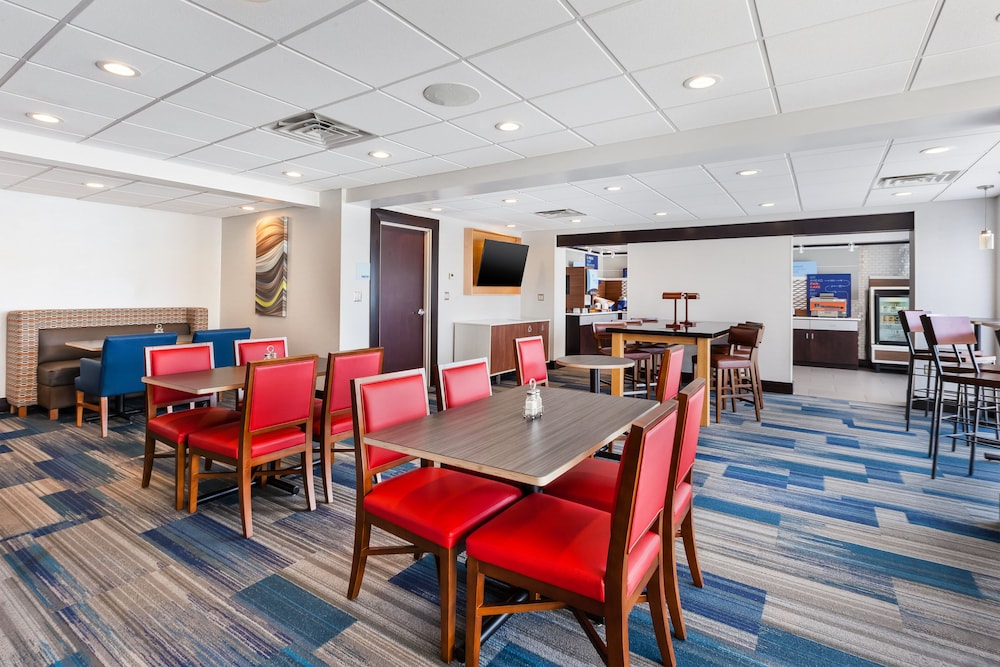 Holiday Inn Express Chillicothe East by IHG - photo 33