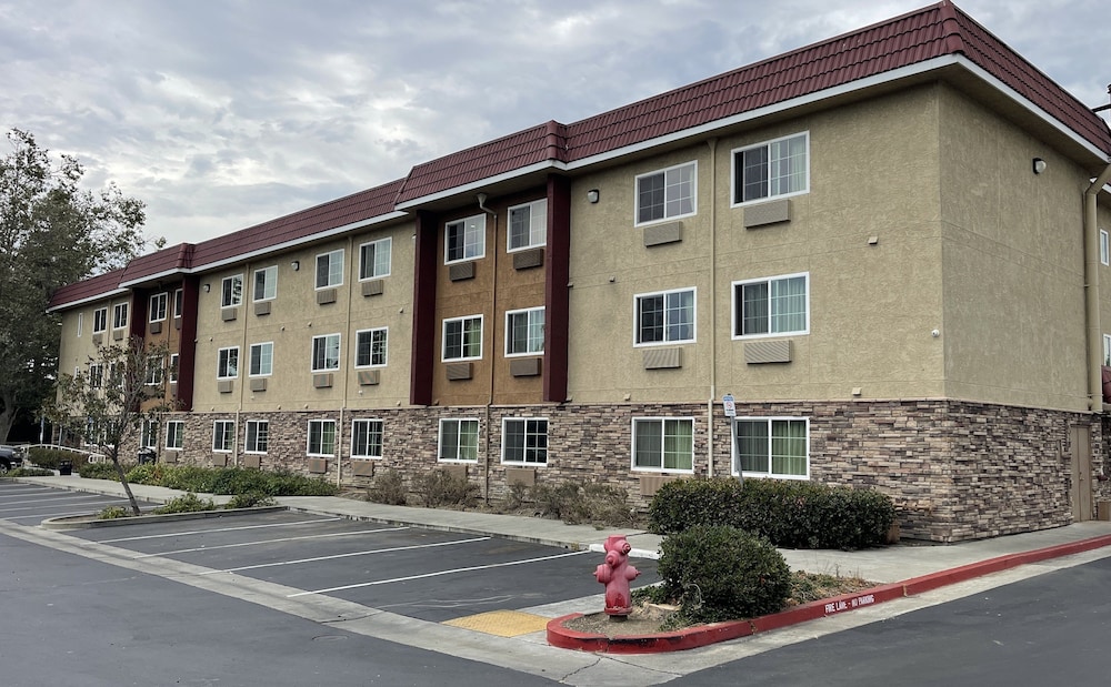 Red Roof Inn Hayward - photo 14
