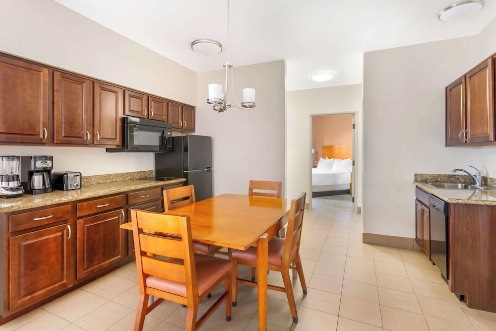 Hilton Vacation Club Varsity Club Tucson - photo 13