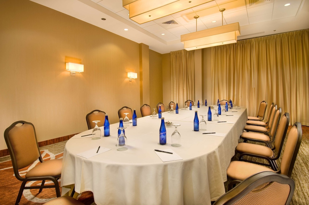 DoubleTree by Hilton Sterling Dulles Airport - photo 56