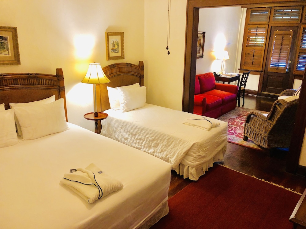 Park Plaza Hotel - photo 19