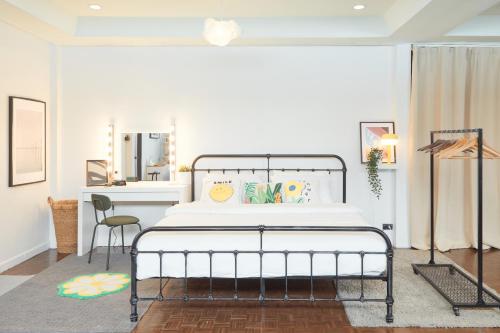 Spacious Design Loft with Rooftop