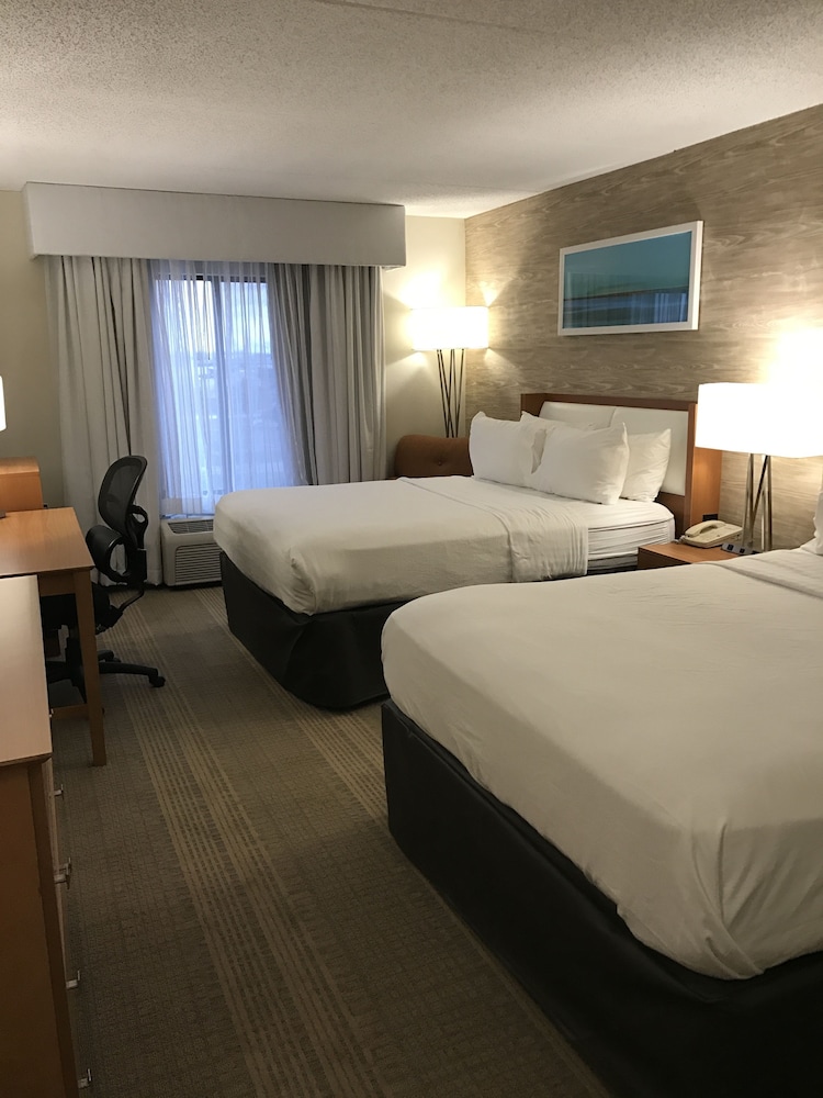Holiday Inn & Suites Bolingbrook by IHG - photo 8