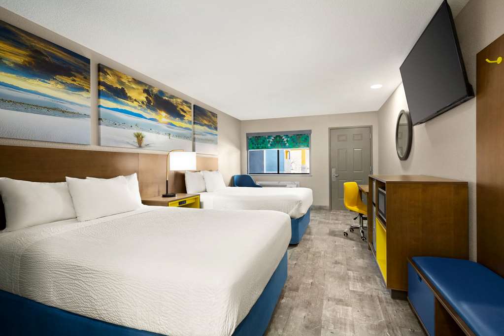 Days Inn by Wyndham Ruidoso Downs - photo 25