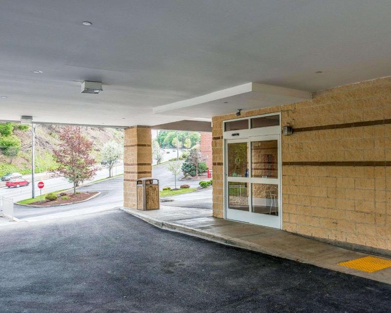 Red Roof Inn Pittsburgh - featured photo