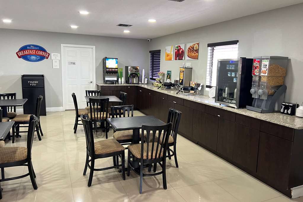 Baymont by Wyndham Orlando Downtown - photo 22