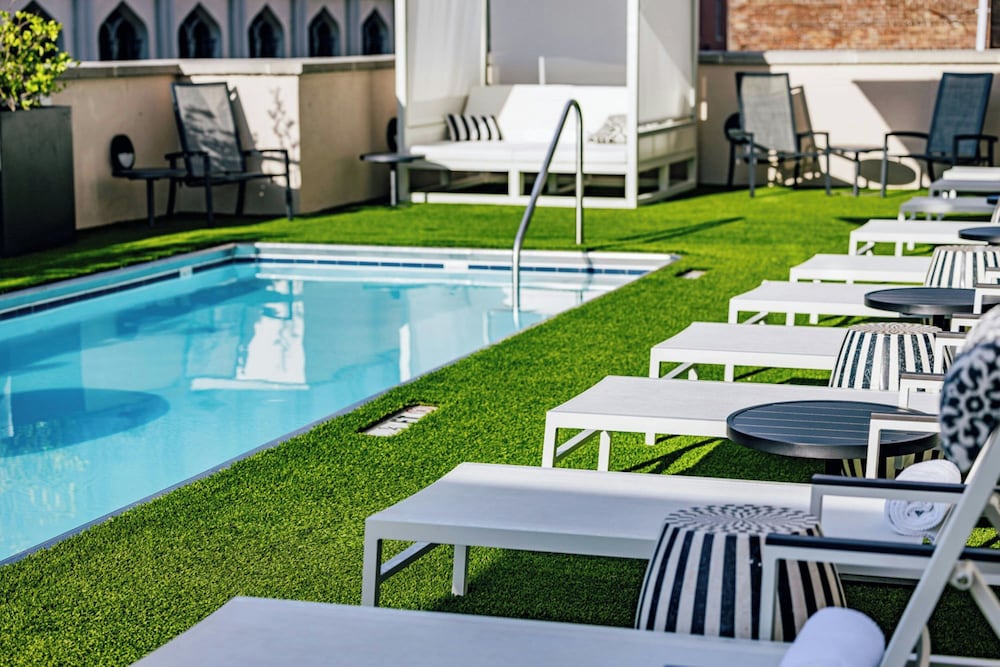 The Lindy Renaissance Charleston Hotel — 4-Star Luxury Hotel in Charleston, United States
