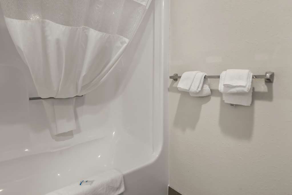 Rodeway Inn Lumberton Central - photo 23