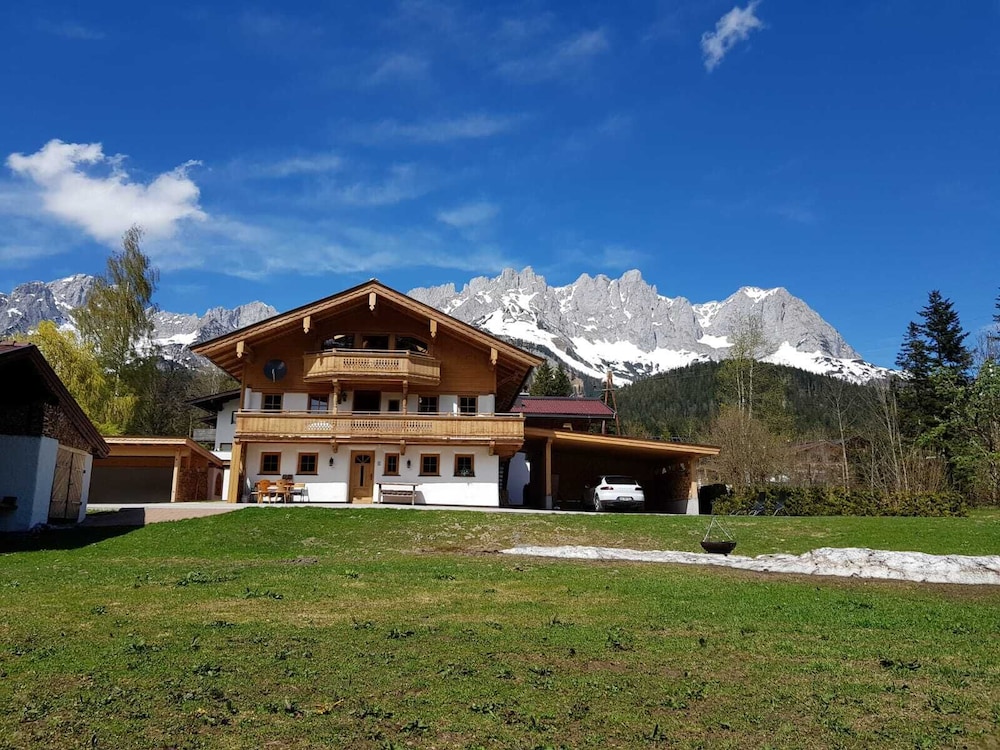 Chalet Belle Wild — 4-Star Luxury Hotel in Going, Austria
