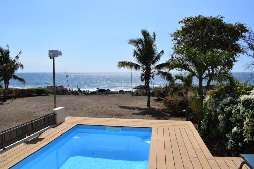Le Rocher Sea Front Villa — 4-Star Luxury Hotel in Flic En Flac, Mauritius