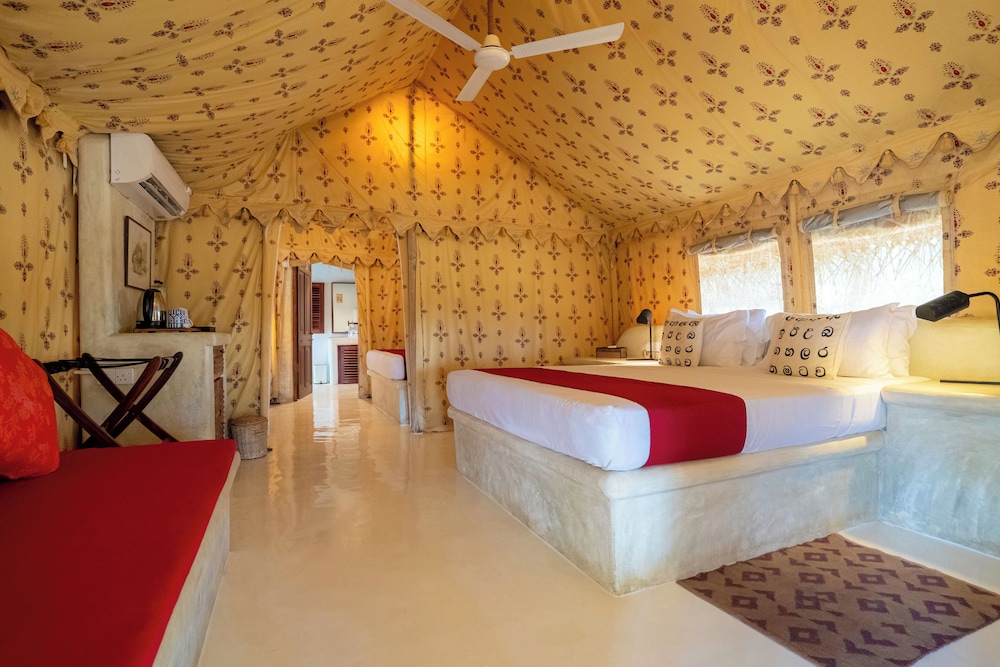 Dolphin Beach Resort in Unknown City, Sri Lanka