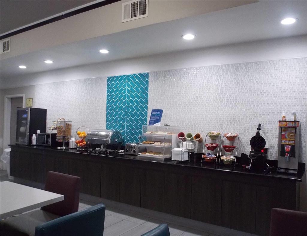 Quality Inn and Suites - photo 14