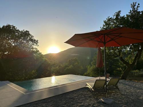 Villa Ustoma — 4-Star Luxury Hotel in Sorano, Italy