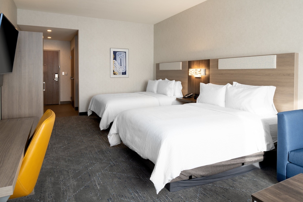 Holiday Inn Express and Suites Hollister by IHG - photo 8