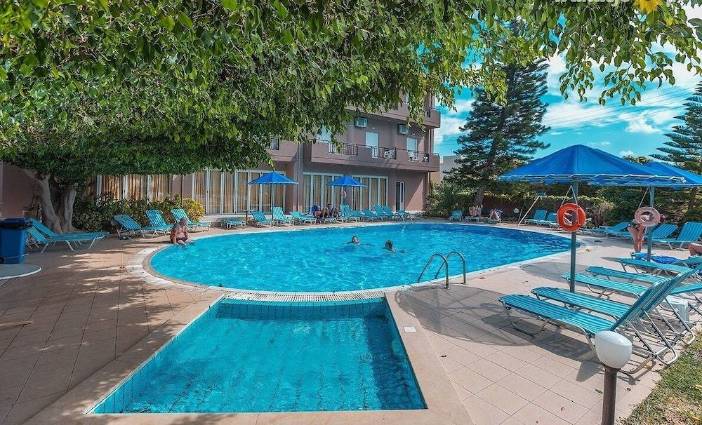Castro Hotel - carbon neutral hotel in Irakleion