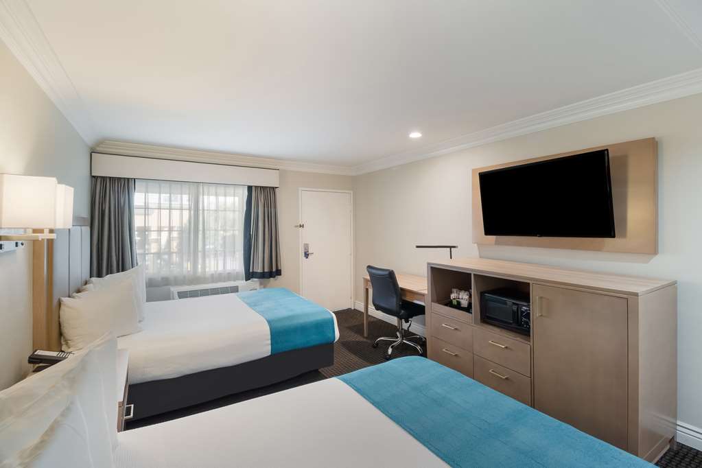 Best Western Woodland Hills Inn - photo 26