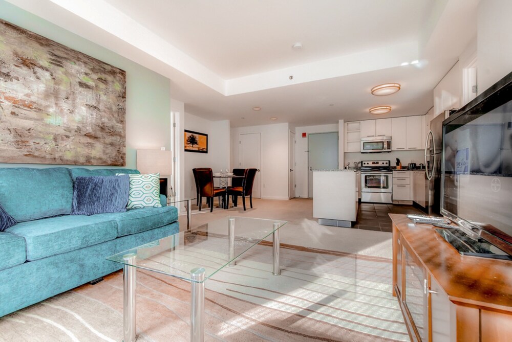 Global Luxury Suites at Kendall Square - photo 22