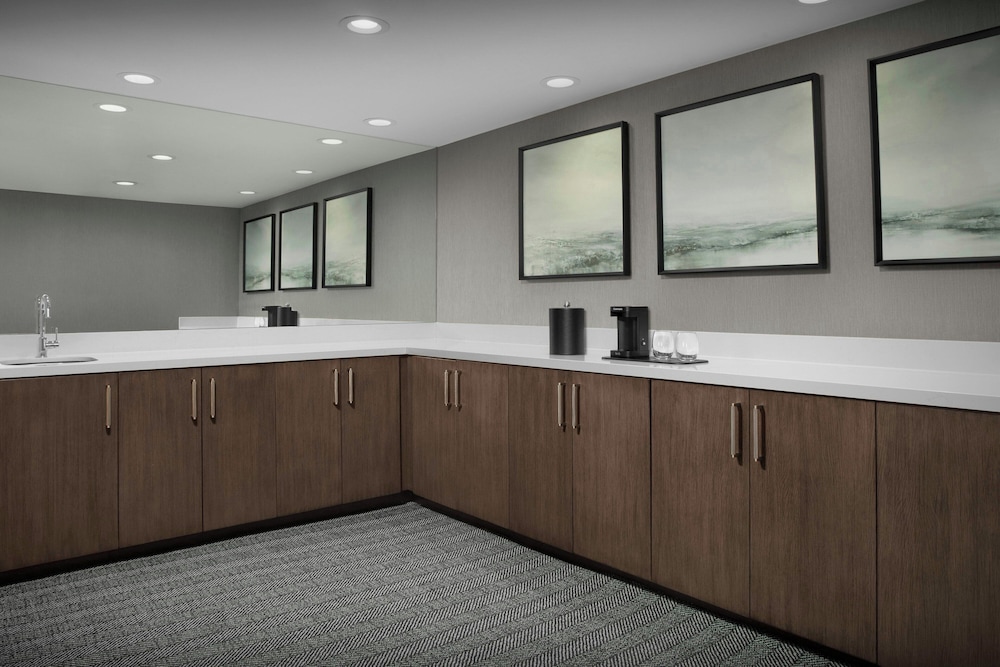 Courtyard by Marriott San Diego Downtown Little Italy - photo 22