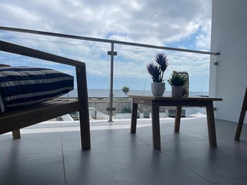 Sea Breeze — 4-Star Luxury Hotel in Ponta Delgada, Portugal