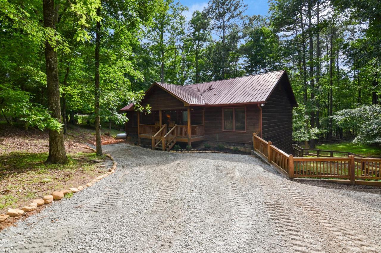 Large Cabin to Enjoy in Coosawattee River Resort in Ellijay, United States