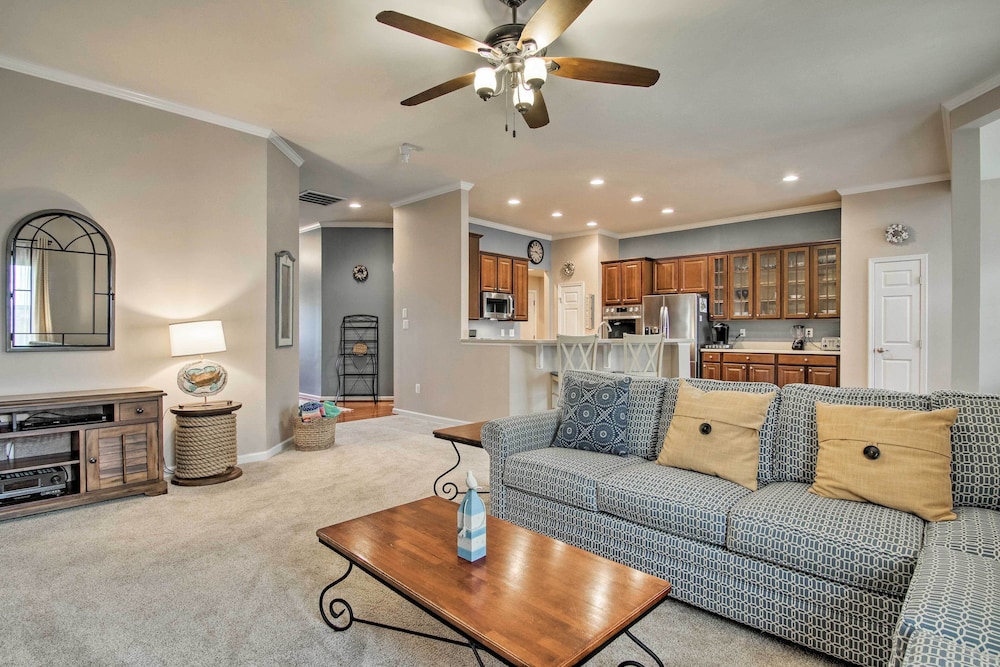 Great for Groups: Bayside Resort Home w Patio - photo 3