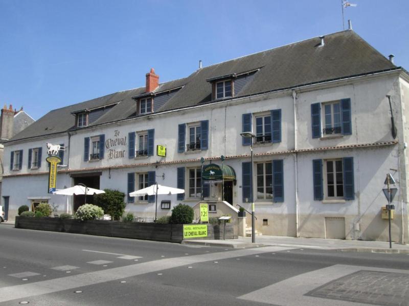 Hostellerie du Cheval Blanc — hotel in Sainte-Maure-De-Touraine
