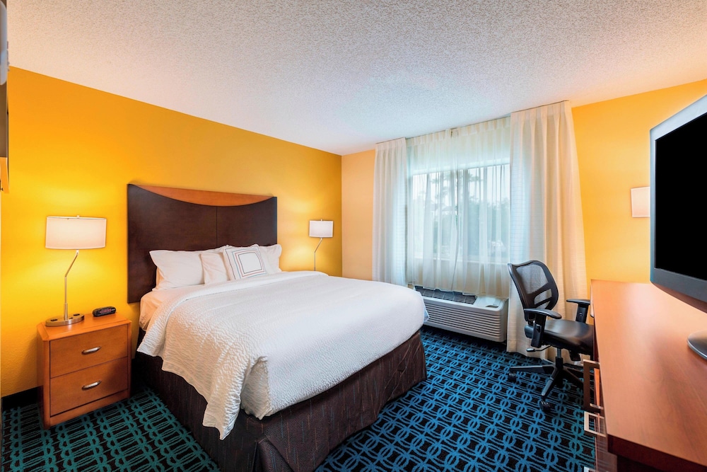 Fairfield Inn & Suites by Marriott St Petersburg Clearwater - photo 8