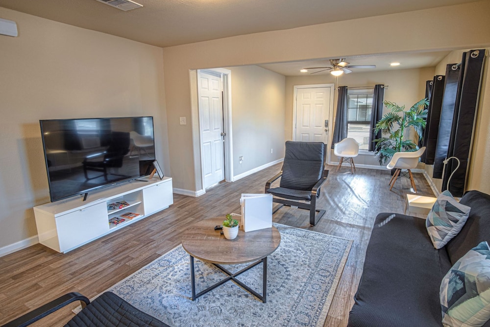 Nice 3br 2ba Near Downtown 2 min At&t Center - photo 14