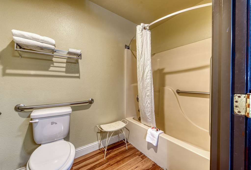 Super 8 by Wyndham Alamosa - photo 60