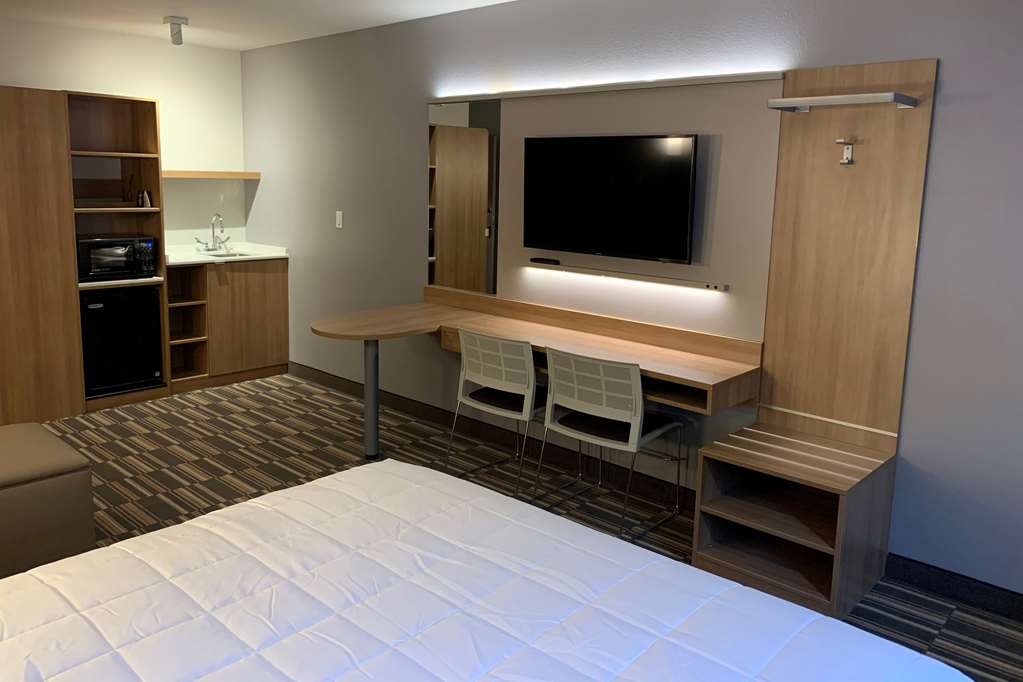 Microtel Inn & Suites by Wyndham Georgetown Lake - photo 15