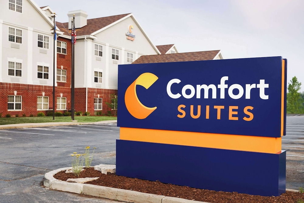 Comfort Suites Milwaukee Airport - photo 76