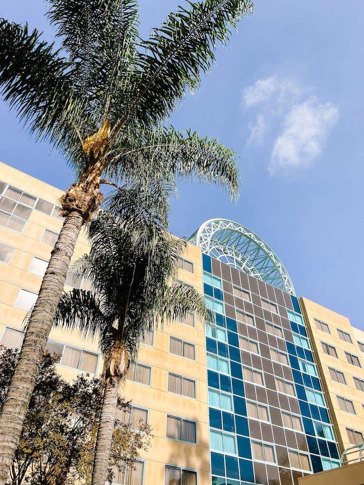 Sheraton Fairplex Suites & Conference Center - photo 41