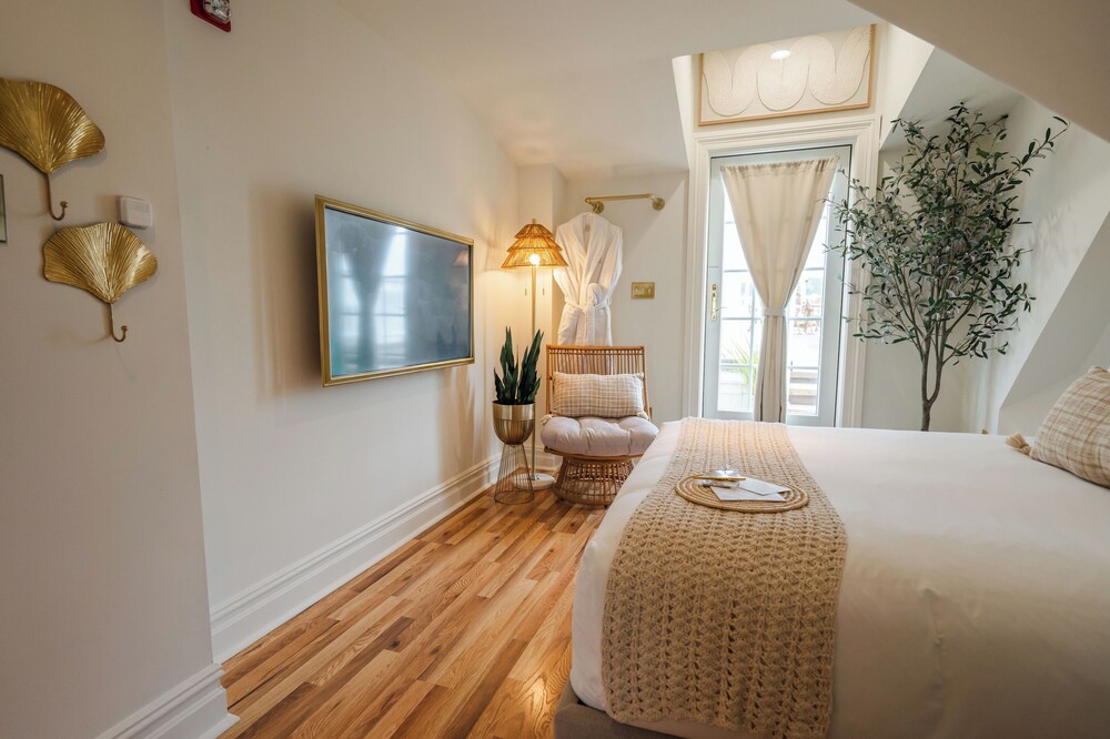 Coastal Chateau - photo 13