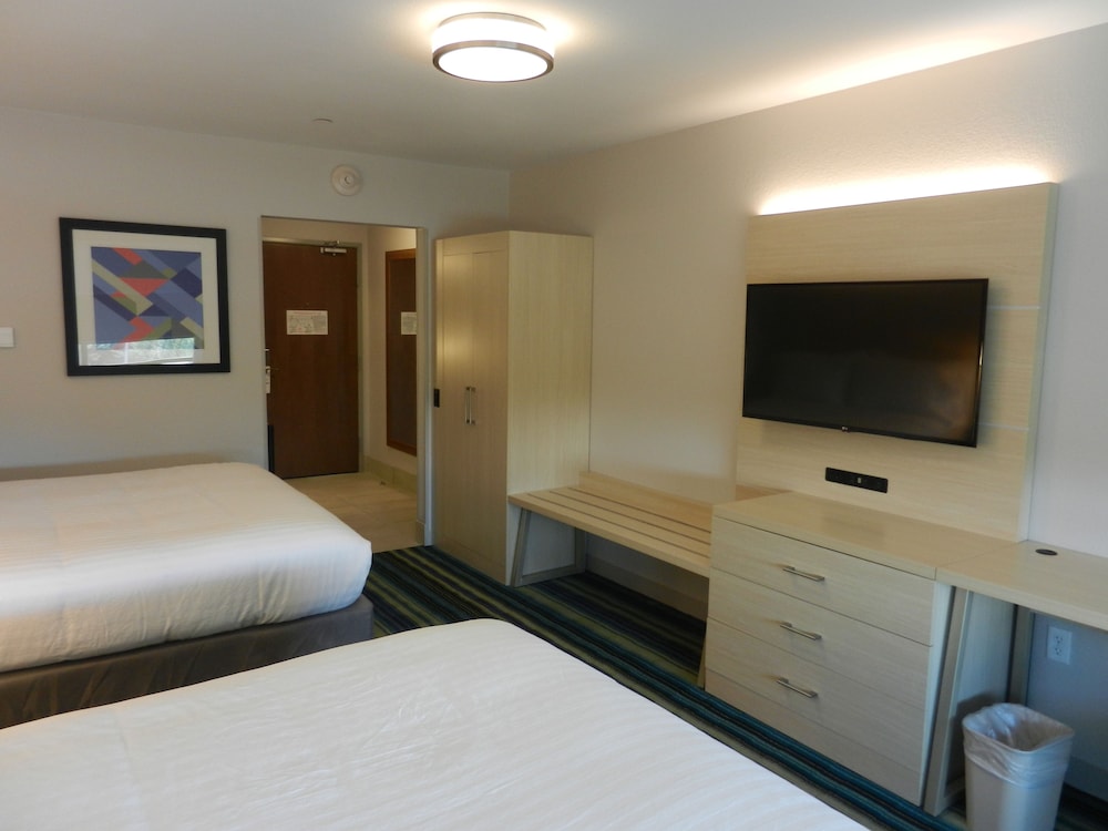 Holiday Inn Express & Suites Phoenix West Buckeye by IHG - photo 12