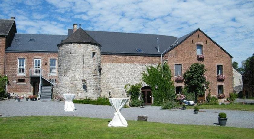 La Vieille Tour — hotel in Hotton