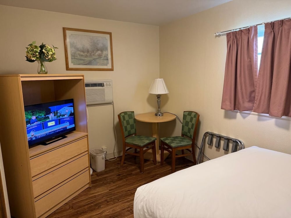 Sunrise Motor Inn - photo 21