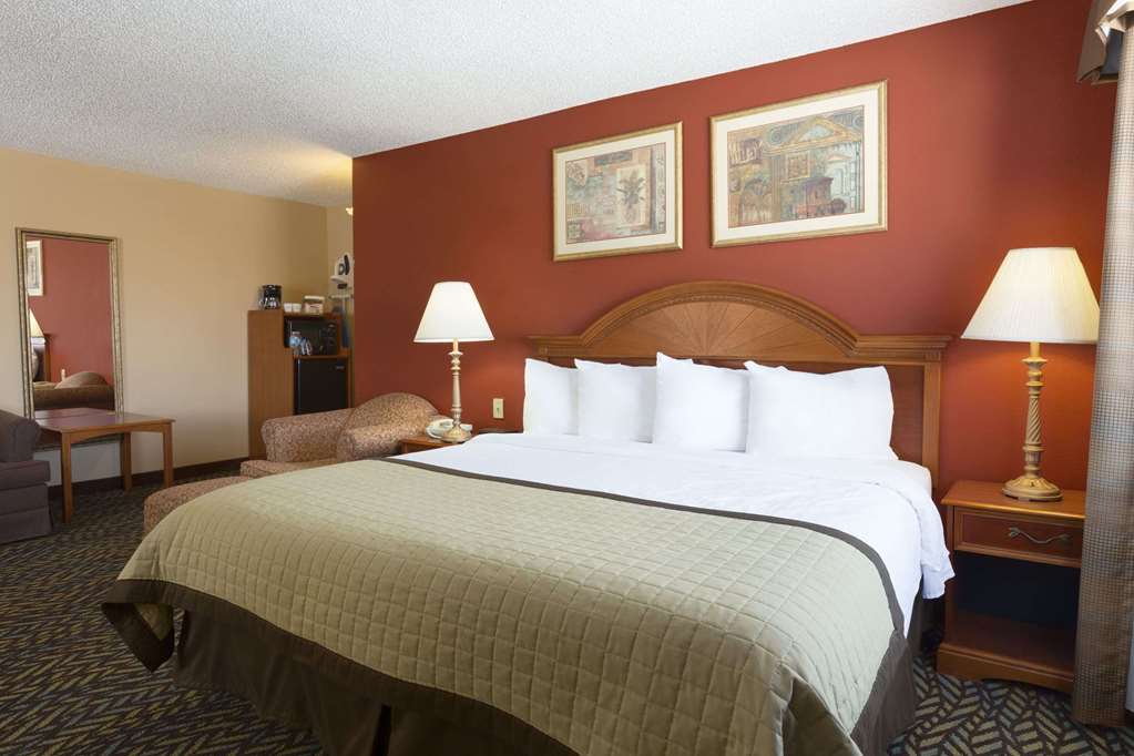 Baymont by Wyndham Oklahoma City Airport - photo 22